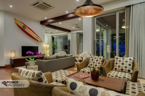 4 bedrooms Villa in South Kuta, Badung, Indonesia No. 7733 19