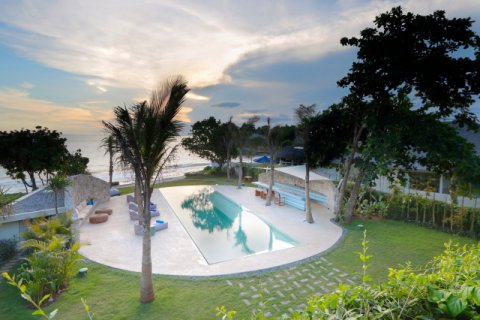 Вилла с 5 спальнями в Nusa Lembongan, Клунгкунг, Индонезия № 8928 2