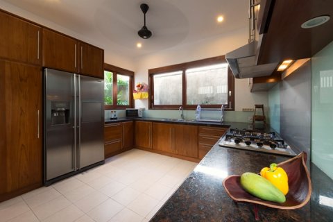 Вилла с 4 спальнями в Seminyak, Бадунг, Индонезия № 801 6