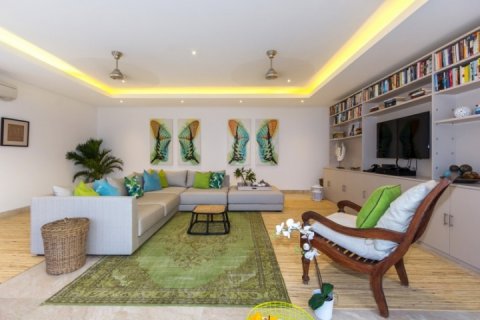 6 bedrooms Villa in South Kuta, Badung, Indonesia No. 806 9