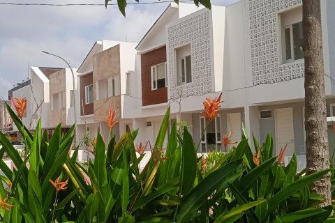 Oasia in Surabaya, Indonesia No. 3970