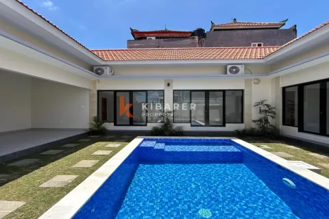 3 bedrooms Villa in Denpasar, Indonesia No. 12484 4