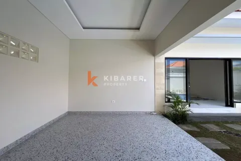 3 bedrooms Villa in Denpasar, Indonesia No. 12484 6