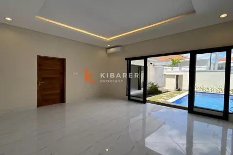 3 bedrooms Villa in Denpasar, Indonesia No. 12484 7