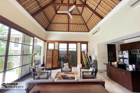 3 bedrooms Villa in South Kuta, Badung, Indonesia No. 8637 14