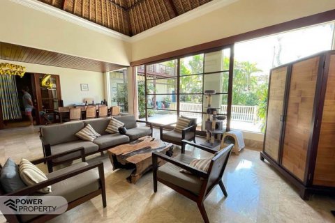 3 bedrooms Villa in South Kuta, Badung, Indonesia No. 8637 8
