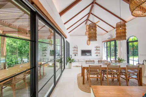 3 bedrooms Villa in South Kuta, Badung, Indonesia No. 10674 12