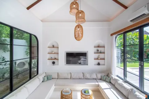 3 bedrooms Villa in South Kuta, Badung, Indonesia No. 10674 6