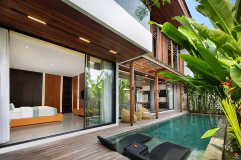 4 bedrooms Villa in Tibubeneng, Badung, Indonesia No. 10672