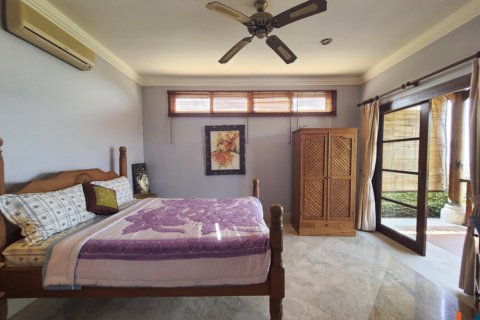 3 bedrooms Villa in South Kuta, Badung, Indonesia No. 10671 25
