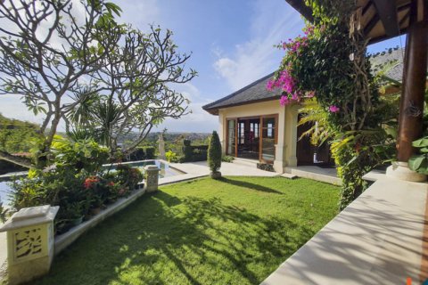 3 bedrooms Villa in South Kuta, Badung, Indonesia No. 10671 5