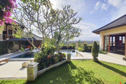 3 bedrooms Villa in South Kuta, Badung, Indonesia No. 10671 6