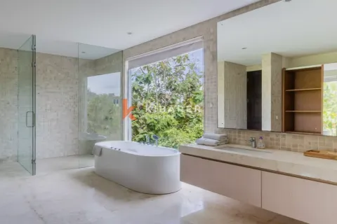 3 bedrooms Villa in Ungasan, Badung, Indonesia No. 12806 3
