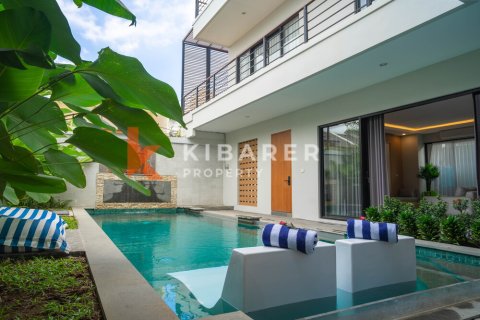 3 bedrooms Villa in Kuta, Badung, Indonesia No. 12095