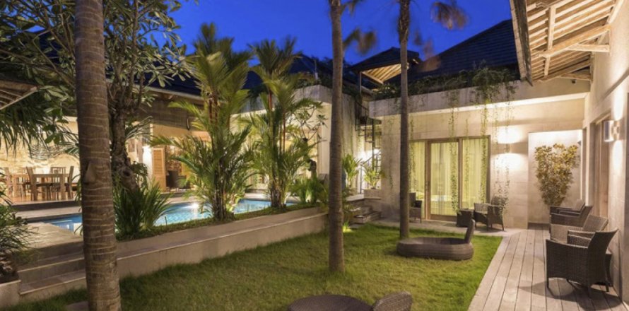 10 bedrooms Villa in Canggu, Badung, Indonesia No. 11561