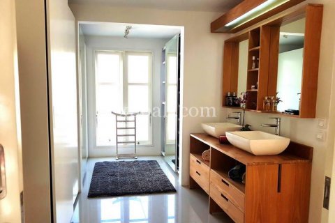 4 bedrooms Villa in Kerobokan, Badung, Indonesia No. 390 8