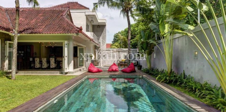 4 bedrooms Villa in Kerobokan, Badung, Indonesia No. 390