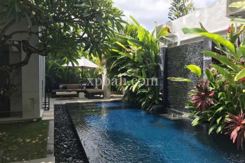 2 bedrooms Villa in Jimbaran, Badung, Indonesia No. 388 10