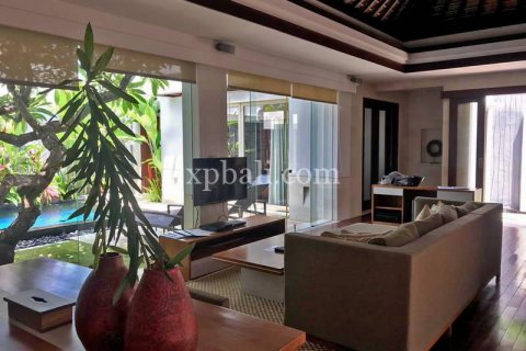 2 bedrooms Villa in Jimbaran, Badung, Indonesia No. 388 6