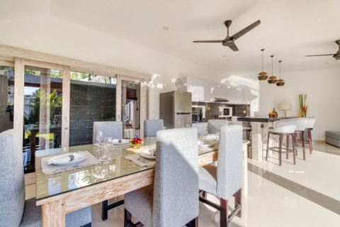 Вилла с 4 спальнями в Seminyak, Бадунг, Индонезия № 1214 9