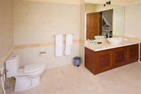 4 bedrooms Villa in Seminyak, Badung, Indonesia No. 947 22