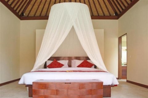 4 bedrooms Villa in Seminyak, Badung, Indonesia No. 947 3