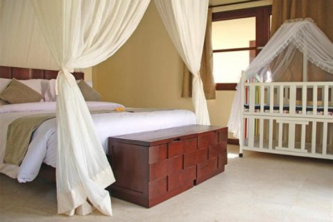 4 bedrooms Villa in Seminyak, Badung, Indonesia No. 947 4