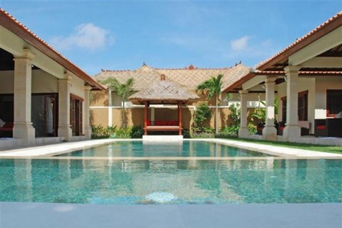 Вилла с 4 спальнями в Seminyak, Бадунг, Индонезия № 947