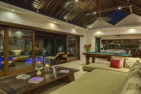 3 bedrooms Villa in Seminyak, Badung, Indonesia No. 945 8