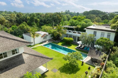 5 bedrooms Villa in Jimbaran, Badung, Indonesia No. 942