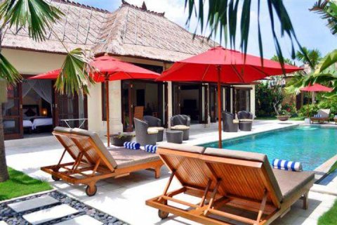 Вилла с 4 спальнями в Seminyak, Бадунг, Индонезия № 946