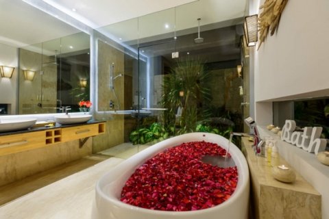 2 bedrooms Villa in Seminyak, Badung, Indonesia No. 1388 14