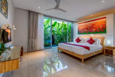 2 bedrooms Villa in Seminyak, Badung, Indonesia No. 1388 10