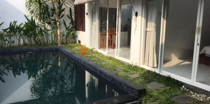 2 bedrooms Villa in Kuta, Badung, Indonesia No. 12932