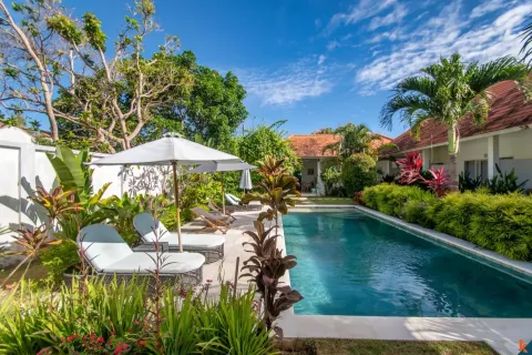 6 bedrooms Villa in Ungasan, Badung, Indonesia No. 10588