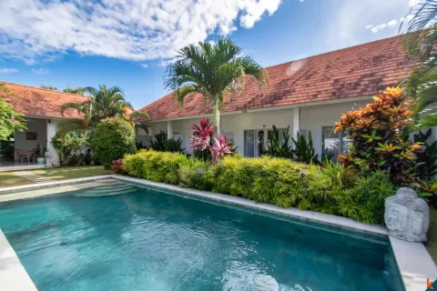 6 bedrooms Villa in Ungasan, Badung, Indonesia No. 10588 3