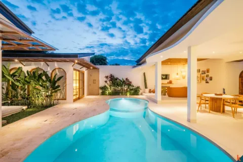 3 bedrooms Villa in Tibubeneng, Badung, Indonesia No. 10591 3