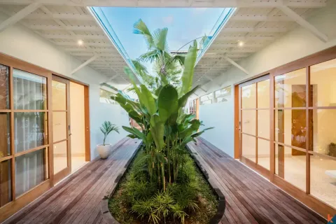 3 bedrooms Villa in Tibubeneng, Badung, Indonesia No. 10589 4