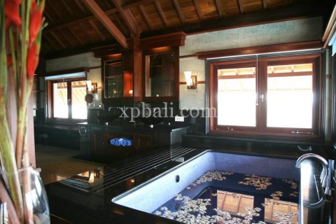 Вилла с 8 спальнями в Nusa Dua, Бадунг, Индонезия № 307 9