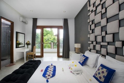 3 bedrooms Villa in Seminyak, Badung, Indonesia No. 1667 13