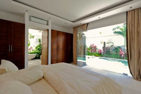 3 bedrooms Villa in Seminyak, Badung, Indonesia No. 1665 10