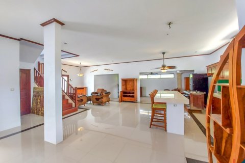 Вилла с 3 спальнями в Южный Денпасар, Денпасар, Индонезия № 10952 3