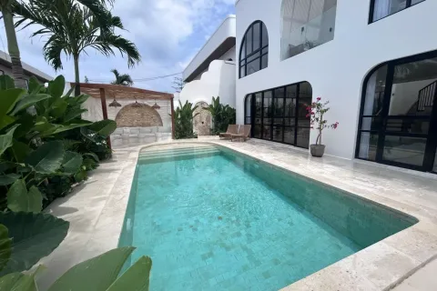 4 bedrooms Villa in Munggu, Mengwi, Badung, Indonesia No. 10954 1