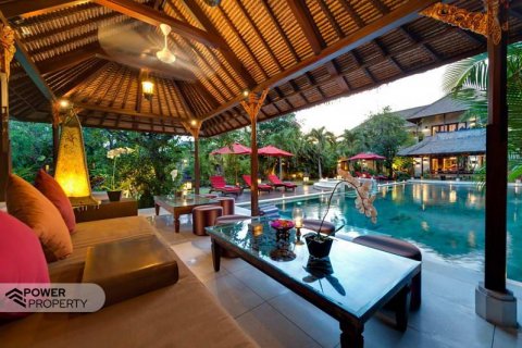 5 bedrooms Villa in Seminyak, Badung, Indonesia No. 7622 5