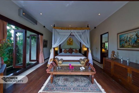 5 bedrooms Villa in Seminyak, Badung, Indonesia No. 7622 23