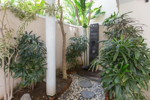 Вилла с 3 спальнями в Легиан, Kuta, Бадунг, Индонезия № 1374 20