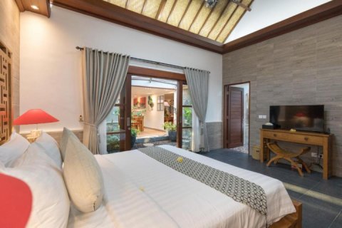 4 bedrooms Villa in South Kuta, Badung, Indonesia No. 1373 16