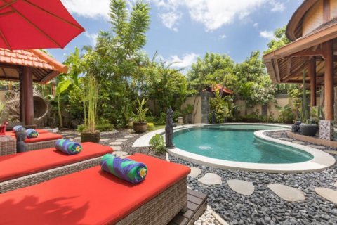 4 bedrooms Villa in South Kuta, Badung, Indonesia No. 1373 6