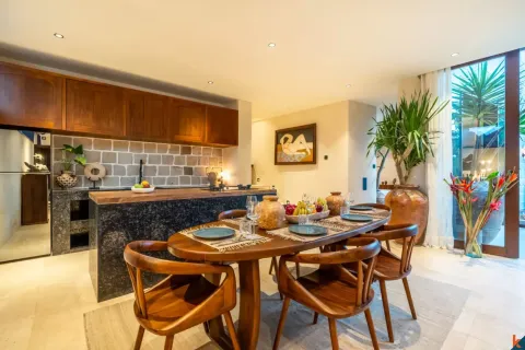 4 bedrooms Villa in Tibubeneng, Badung, Indonesia No. 10147 6