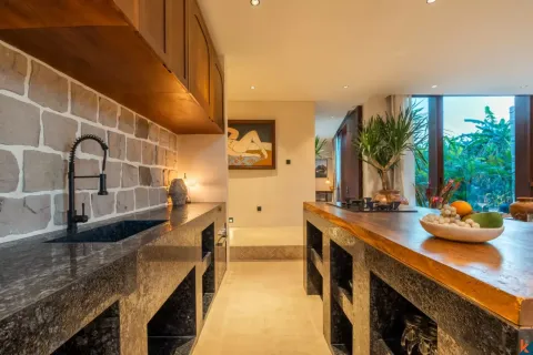 4 bedrooms Villa in Tibubeneng, Badung, Indonesia No. 10147 16